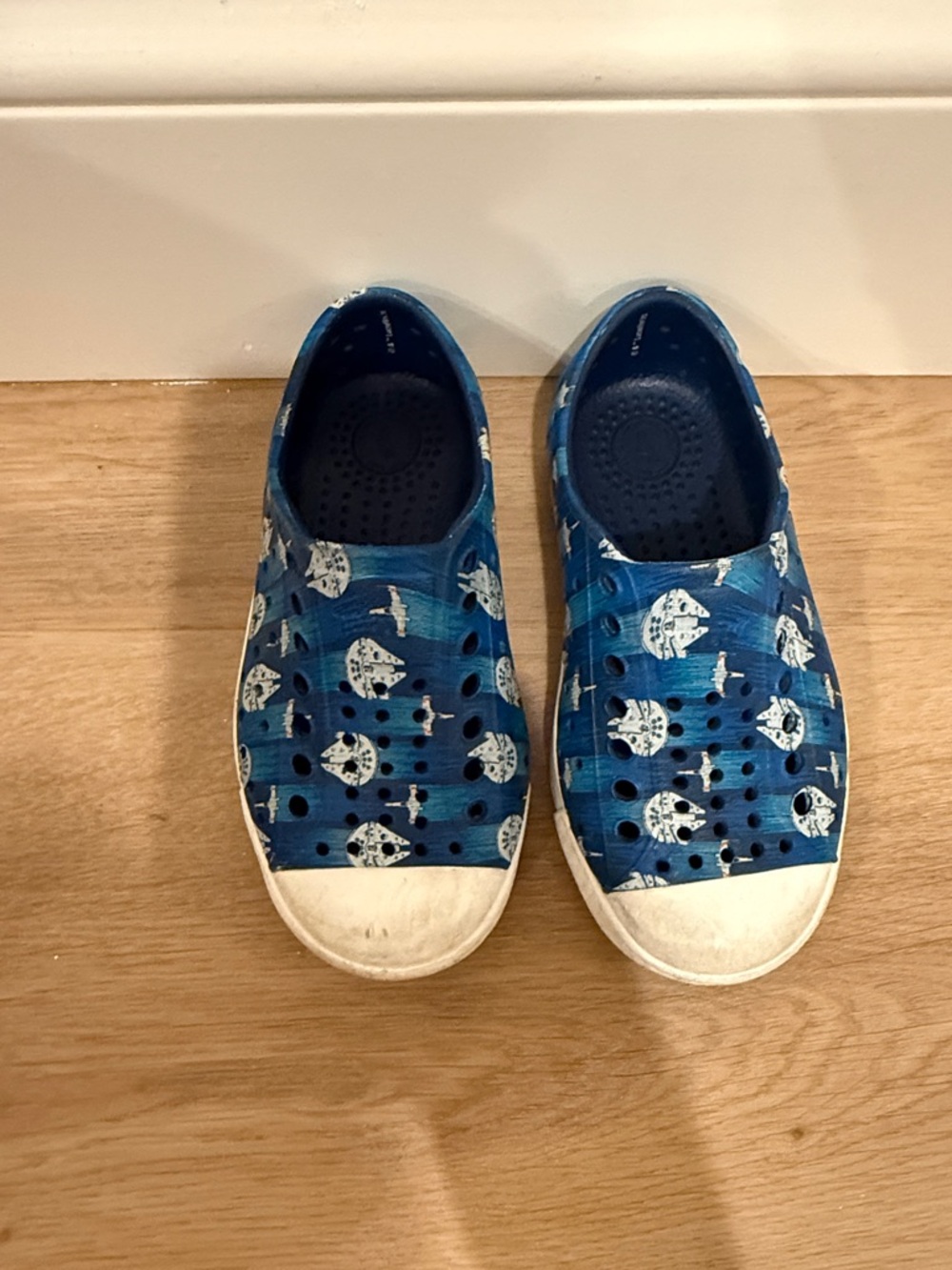 Native Kids Disney Star Wars Slip-On Water Shoes with White Accents